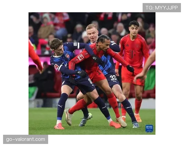 战术复盘：拜仁高位压迫失效，曼城后场出球体系破解德甲霸主